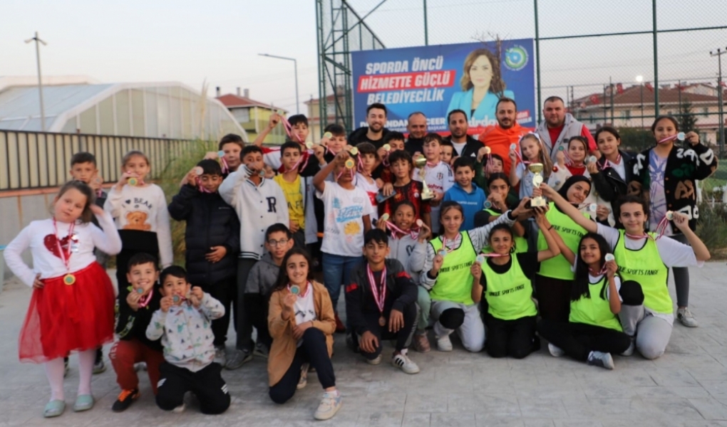 CUMHURİYET’İN 101. YILI MURATLI’DA SPOR MÜSABAKALARI İLE KUTLANDI