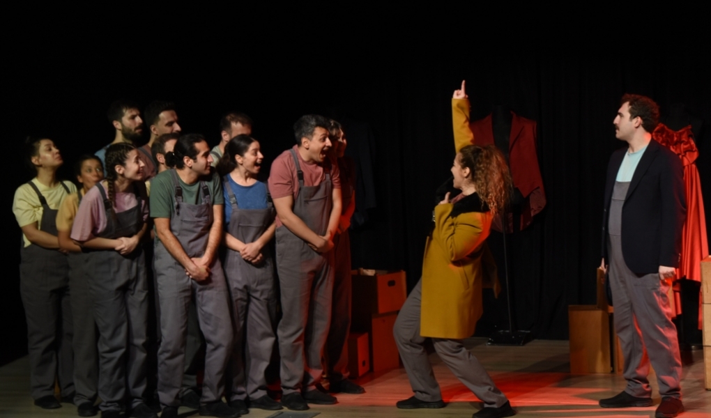 “PUNTİLA AĞA VE UŞAĞI MATTİ” SARAY’DA