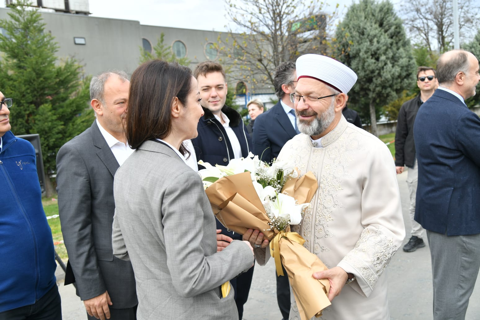 Diyanet İşleri Başkanı Erbaş Yünsa Holding Cami’ni Ziyaret Etti