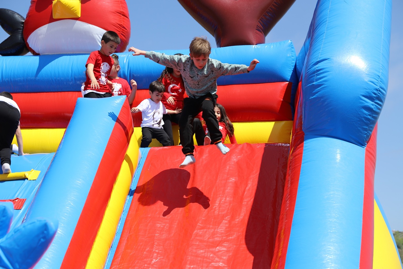 23 Nisan Coşkusu Süleymanpaşa Çocuk Şenliği ile Taçlandı