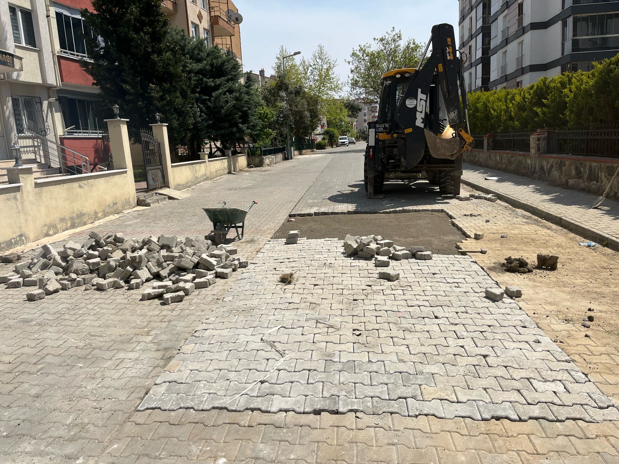 Süleymanpaşa Belediyesi Yol Çalışmalarına Aralıksız Devam Ediyor