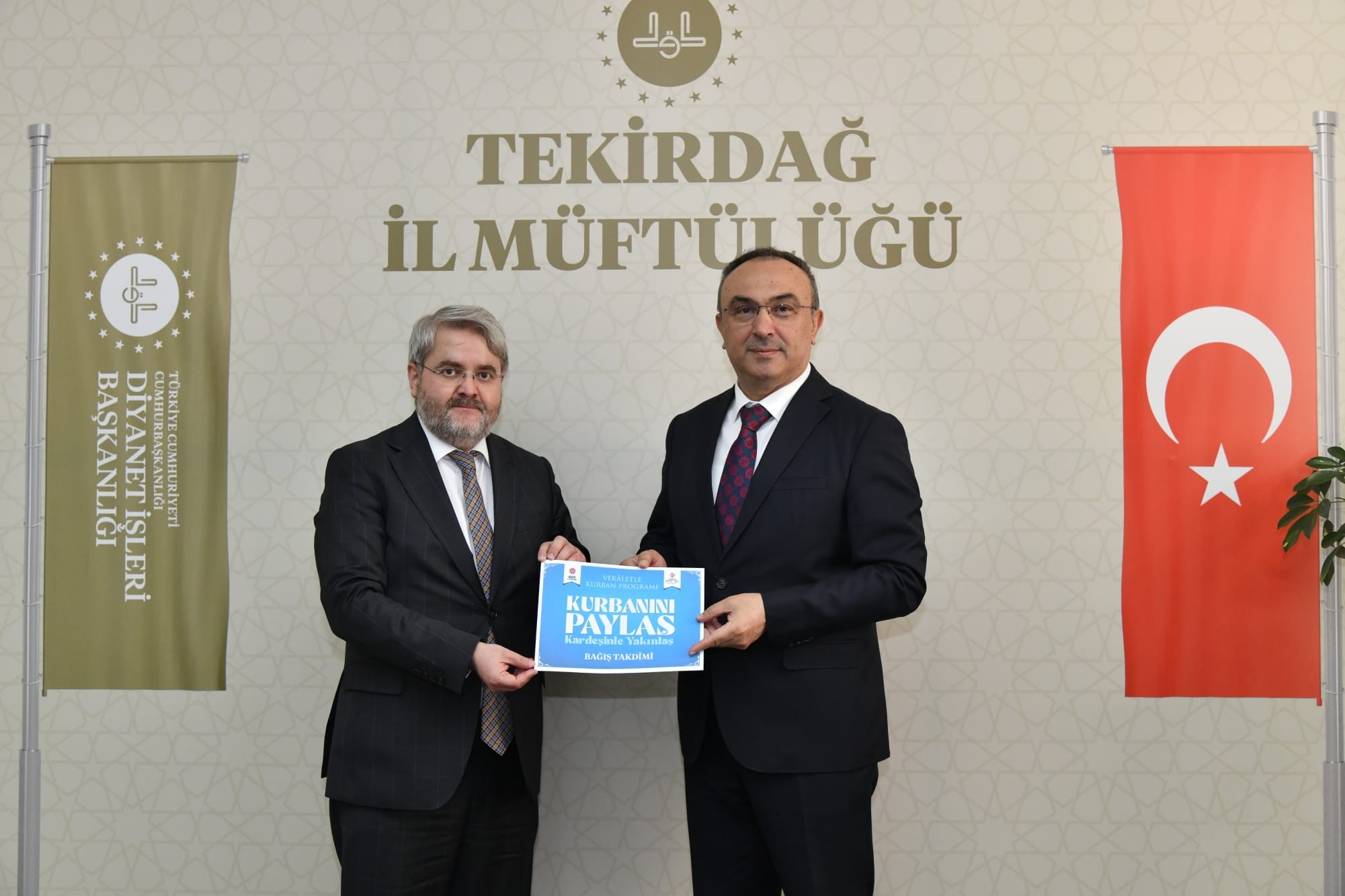 Vali Soytürk ve Eşi Nurdan Soytürk Kurbanını Filistin’e Bağışladı