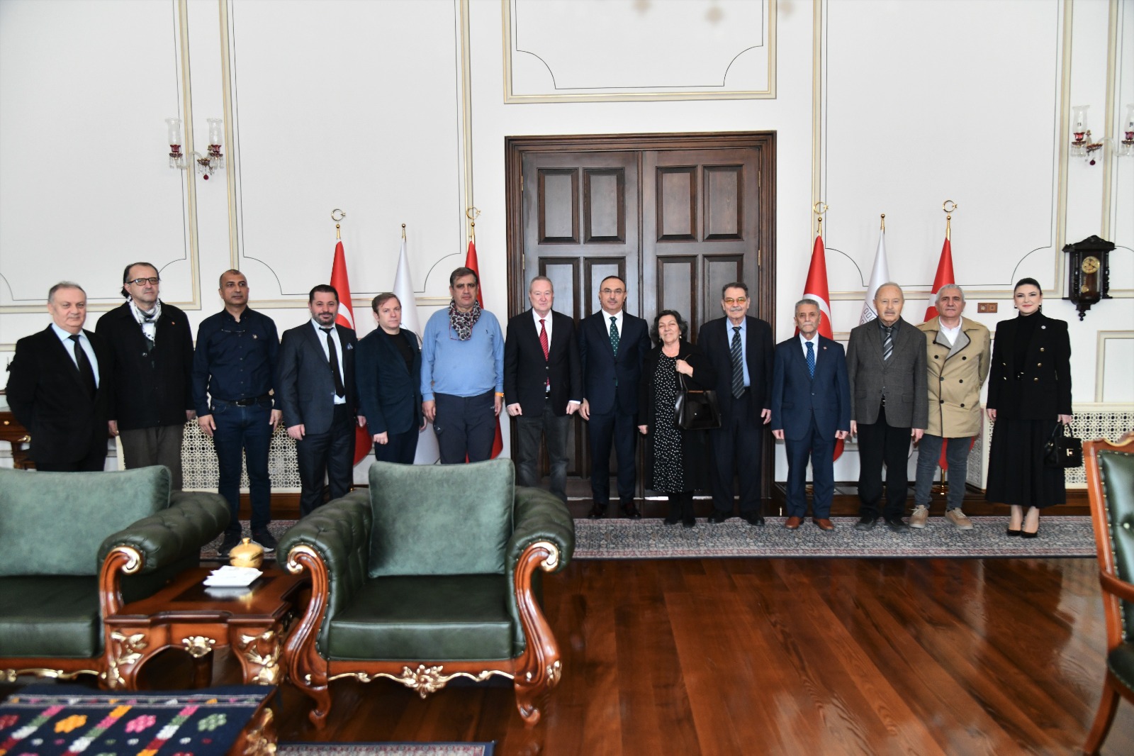 Batı Trakya Gazeteciler Derneği Başkan ve Üyeleri Vali Soytürk’ü Ziyaret Etti