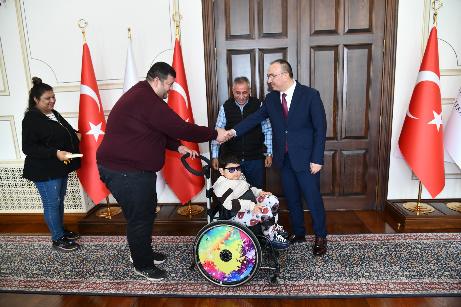 SMA TİP 2 Hastası Çocuğumuz Hulusi Sert ve Ailesi Vali Soytürk’ü Ziyaret Etti