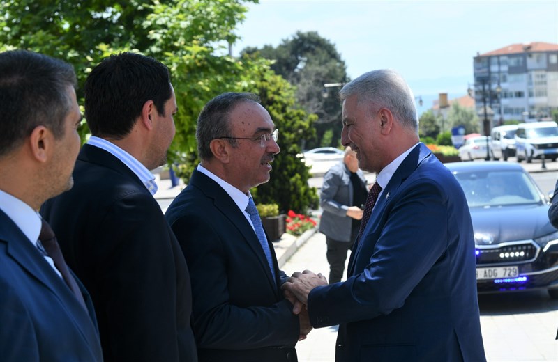 Bakan Bolat Vali Soytürk’ü Ziyaret Etti