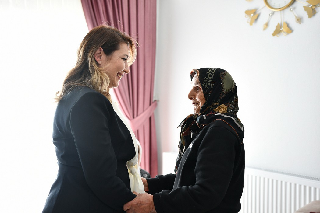 DÜNYA ROMANLAR GÜNÜ’NDE ANLAMLI ZİYARET