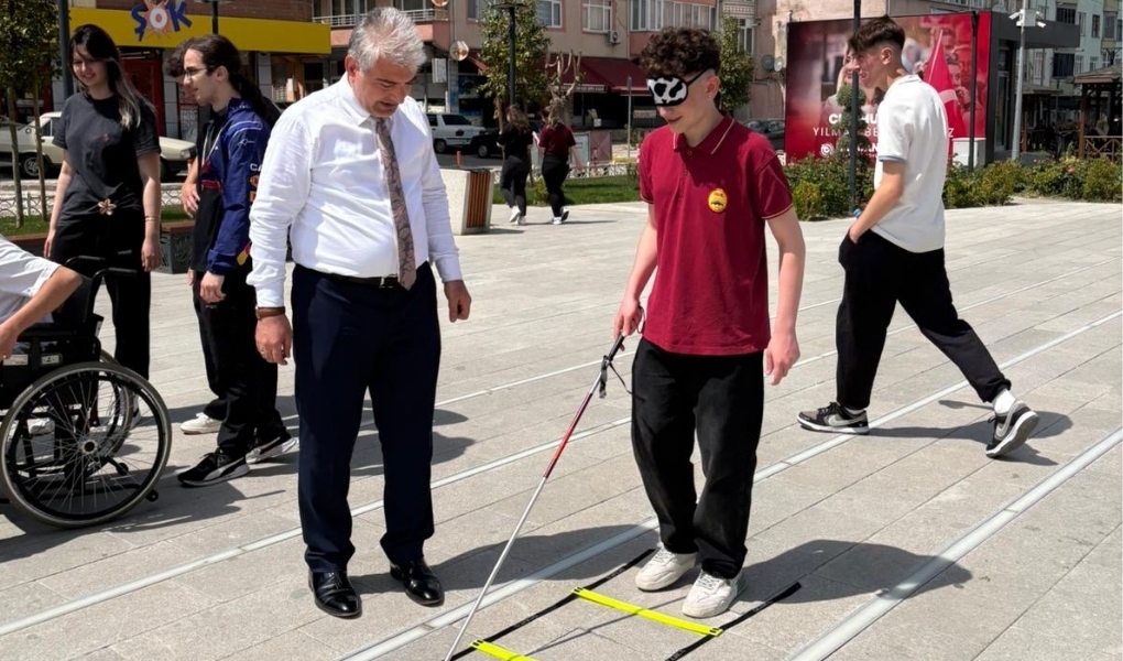 ENGELLİ BİREYLERİN DÜNYASINA EMPATİ YOLCULUĞU
