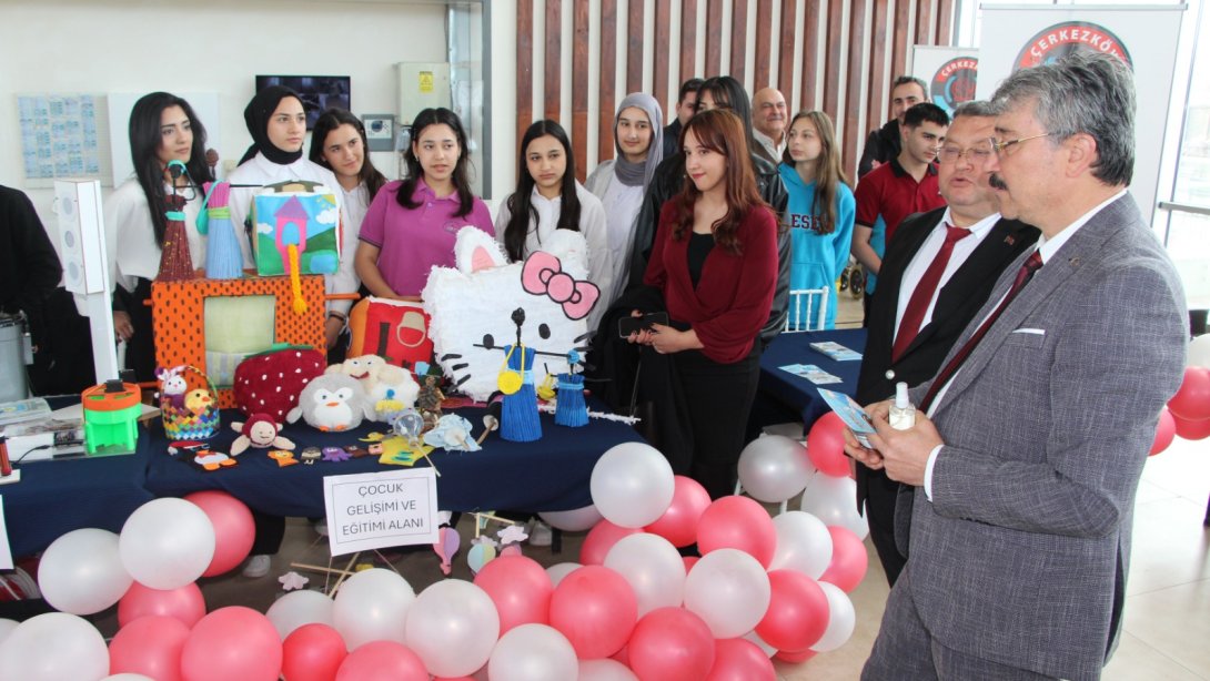Meslekler Gelecekle Buluşuyor Projesi Kapsamında Veli Semineri Gerçekleştirildi