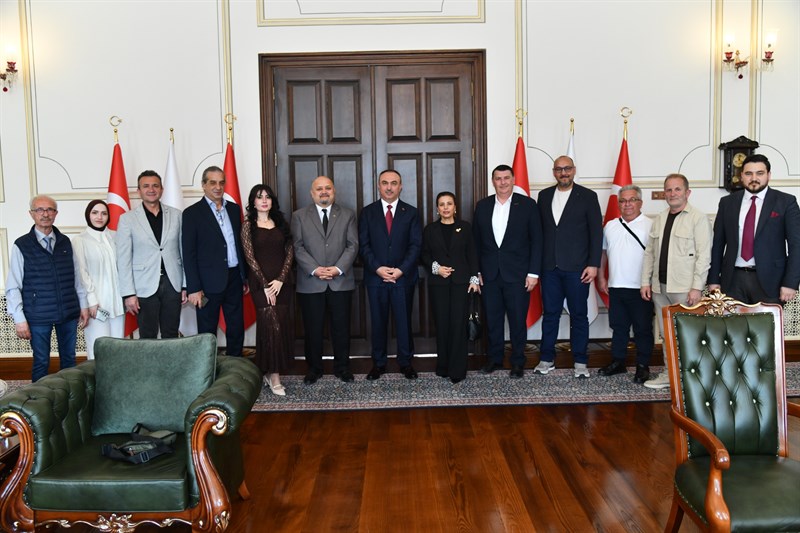 Tekirdağ Gazeteciler Derneği Başkan ve Üyeleri Vali Soytürk’ü Ziyaret Etti