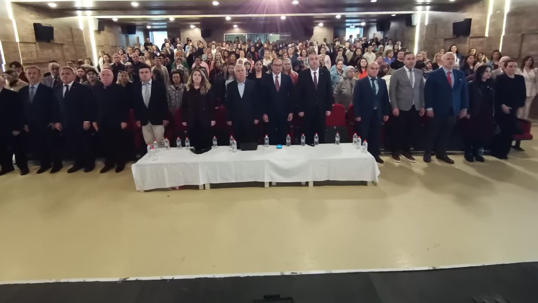 Tekirdağ Namık Kemal Üniversitesi Rektör Yardımcısı Prof. Dr. Celalettin Vatandaş’ın Velilerimize Yönelik ” Aile” Konferansı Gerçekleştirildi