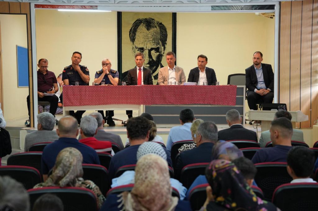 Başkan Sarıkurt, Silahtarağa Mahallesi Halk Toplantısına Katıldı