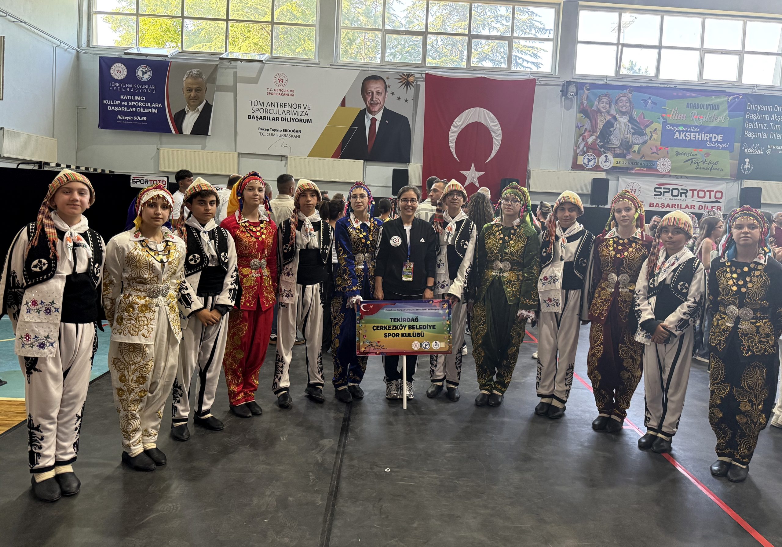 HALK OYUNLARI EKİBİMİZ TÜRKİYE 6’NCISI OLDU