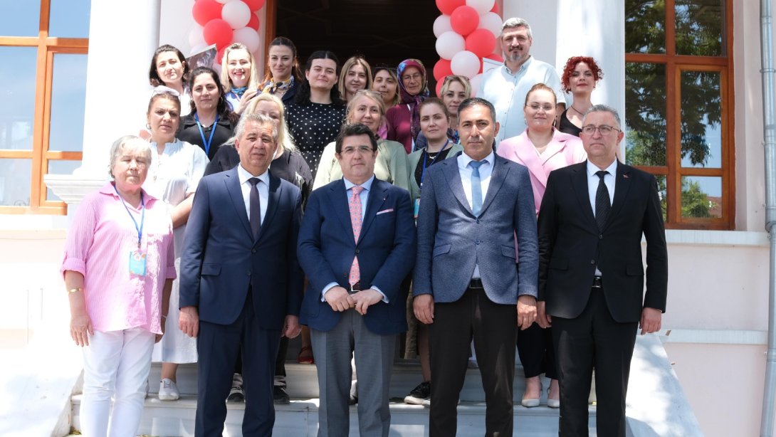 Hayat Boyu Öğrenme Sergisi Yoğun İlgi Gördü