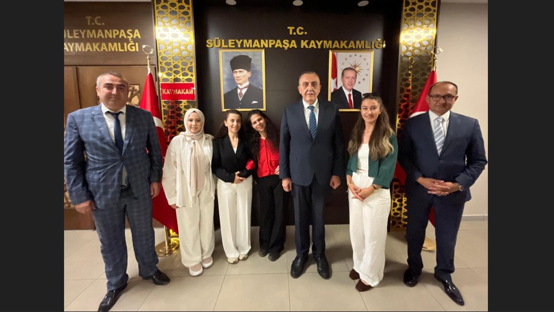 Kaymakamımız Sayın Mahmut Nedim TUNÇER, Ayfer Mustafa Şahin Akkoç Özel Eğitim Uygulama Okulu 12. sınıf mezun öğrencisi…