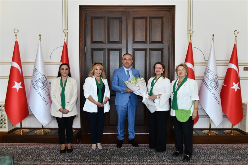 Tekirdağ Çevre, Eğitim ve Koruma Derneği Başkan ve Üyeleri Vali Soytürk’ü Ziyaret Etti