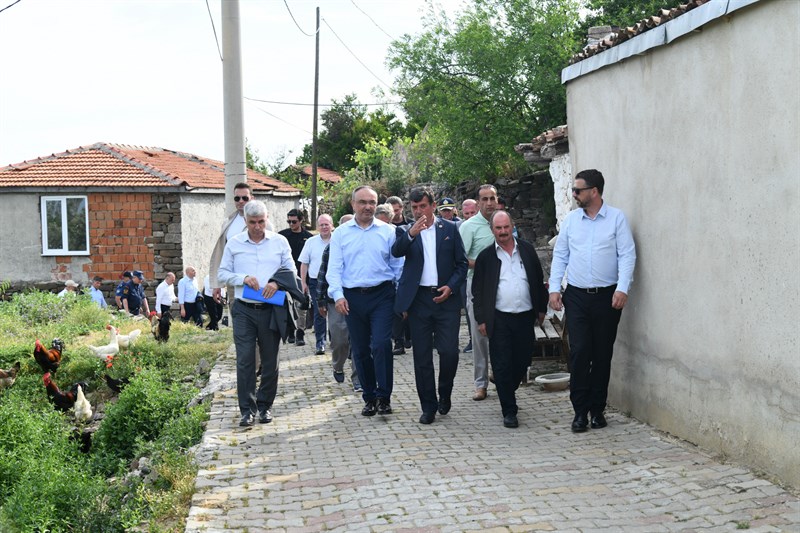 Valimiz Sayın Recep Soytürk Güzelköy Mahallesi’ni Ziyaret Etti