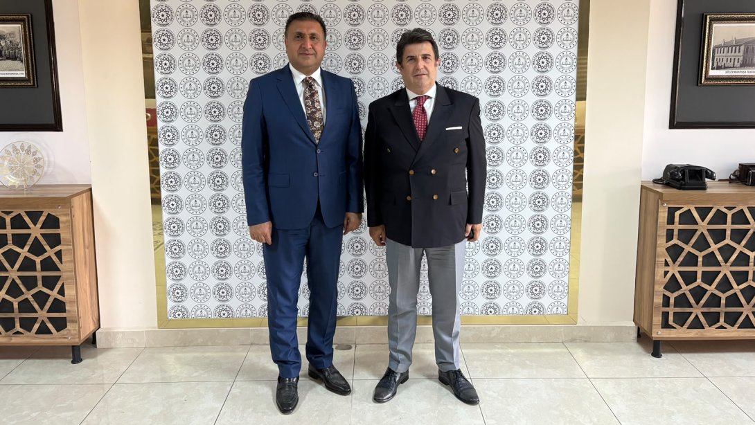 İstanbul İl Millî Eğitim Müdürü Doç. Dr. Murat Mücahit Yentür’den İl Millî Eğitim Müdürümüz Dr. Aziz Yeniyol’a Ziyaret