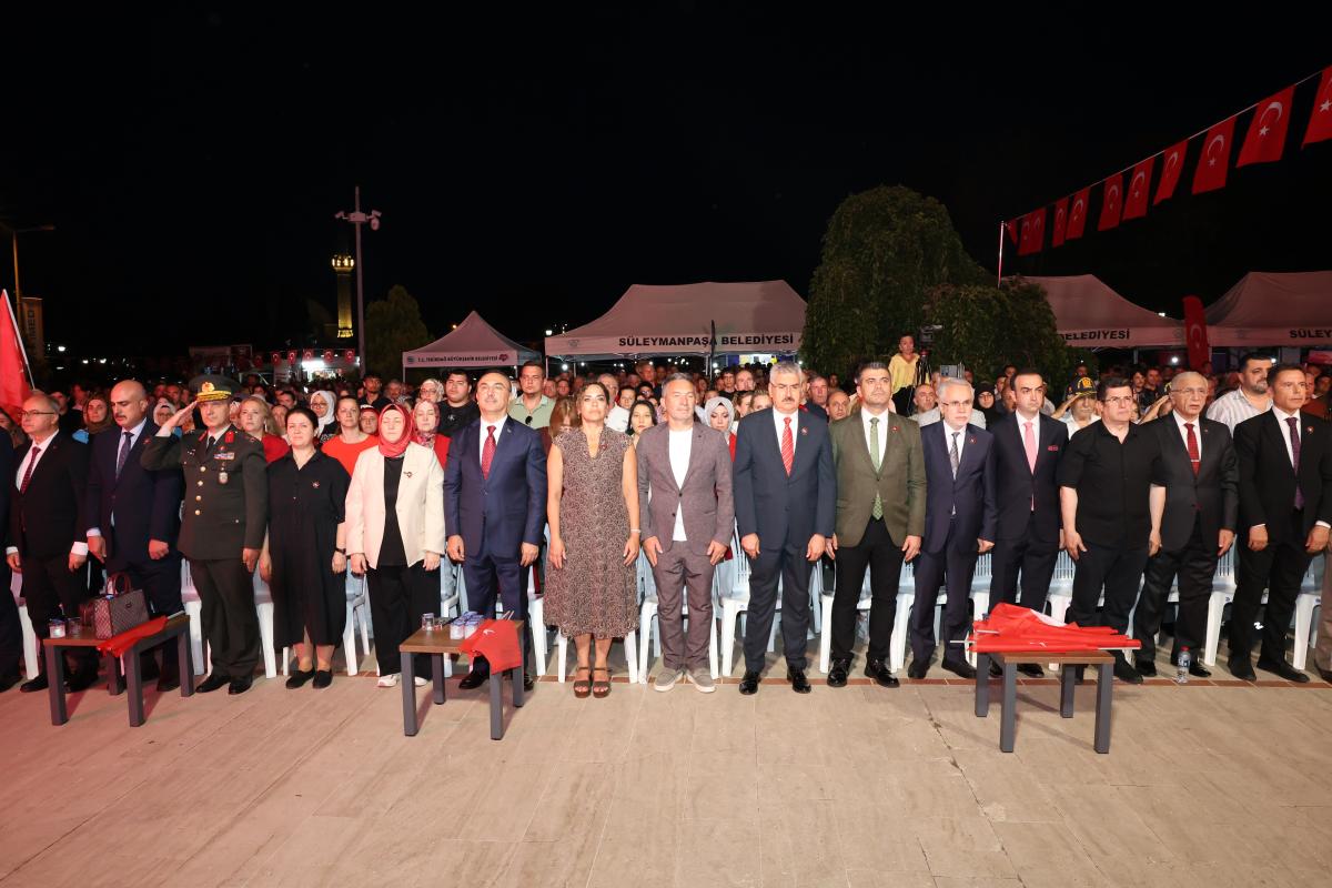 TEKİRDAĞ NKÜ 15 TEMMUZ DEMOKRASİ VE MİLLİ BİRLİK GÜNÜ ANMA ETKİNLİKLERİNE KATILDI