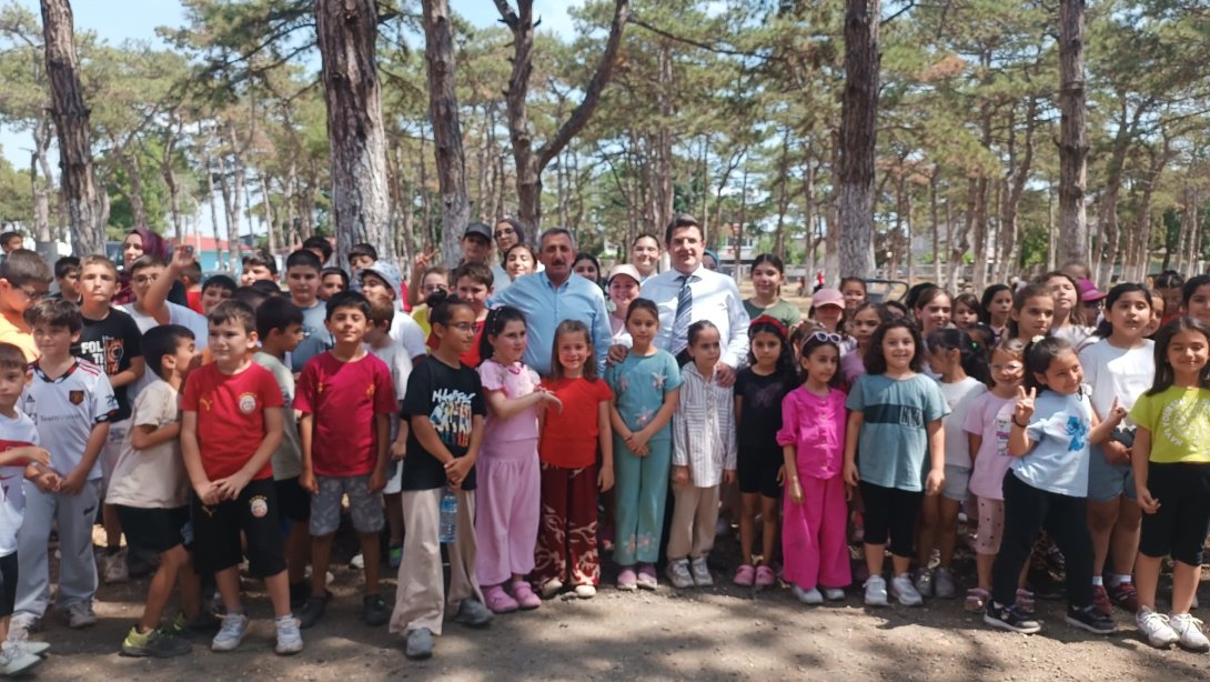İl Millî Eğitim Müdürü Dr. Aziz Yeniyol, Yaz Okulu Öğrencileriyle Piknik Etkinliğinde Buluştu