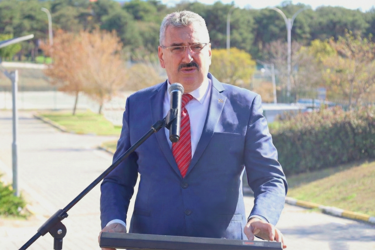Rektörümüz Prof. Dr. Mümin Şahin’in, Gazi Mustafa Kemal Atatürk’ün Tekirdağ Gelişinin ve Harf İnkılâbının 98. Yılı Dönümü Anma Mesajı