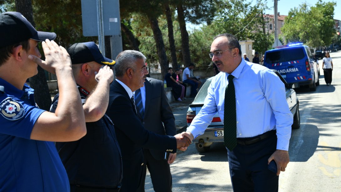 Vali Soytürk Sağlamtaş Ortaokulu’nda İncelemelerde Bulundu