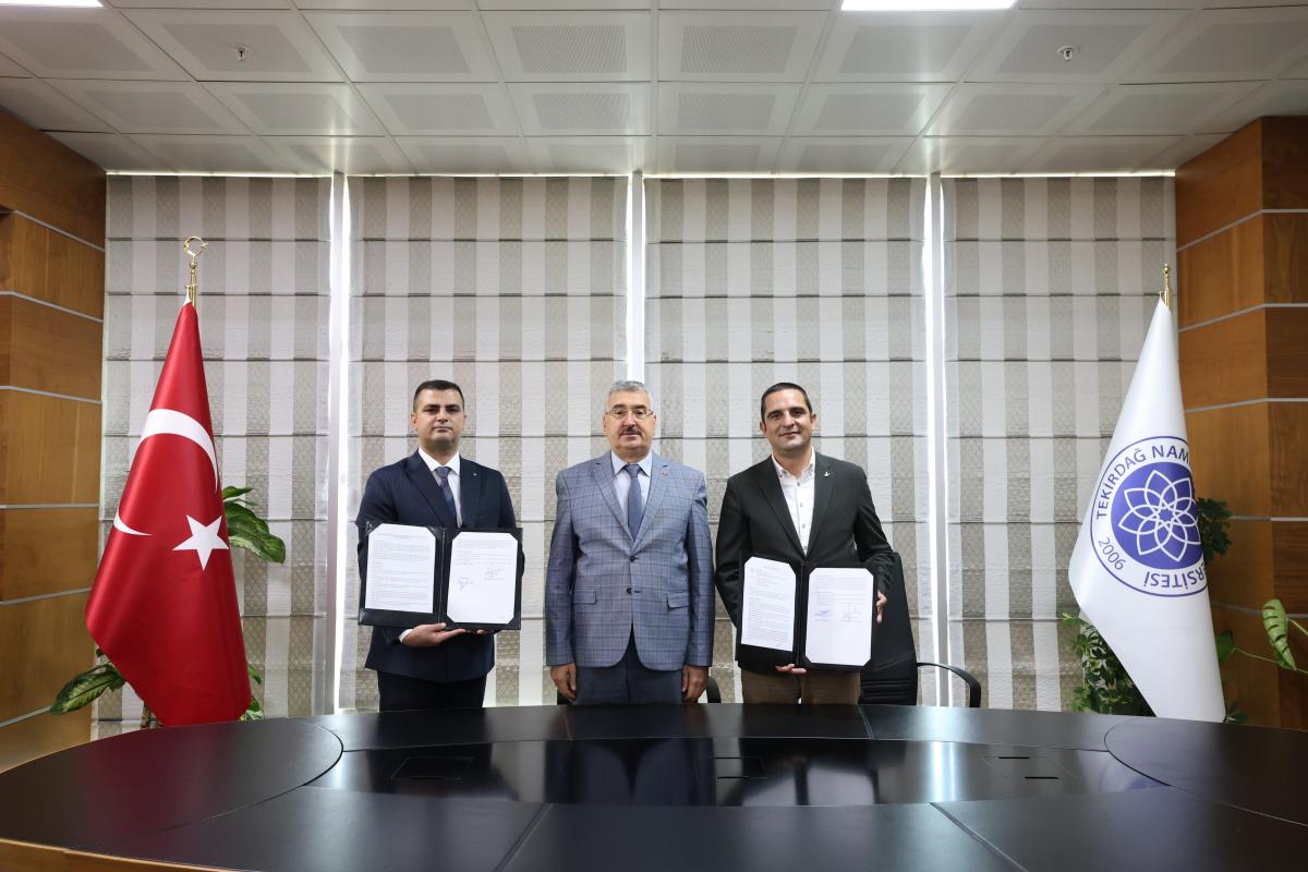 TEKİRDAĞ NKÜ İLE YAPI VE KREDİ BANKASI A.Ş. VE ETİSAN PROJE ARASINDA BİR DİZİ İŞ BİRLİĞİ İÇEREN PROTOKOL İMZALANDI