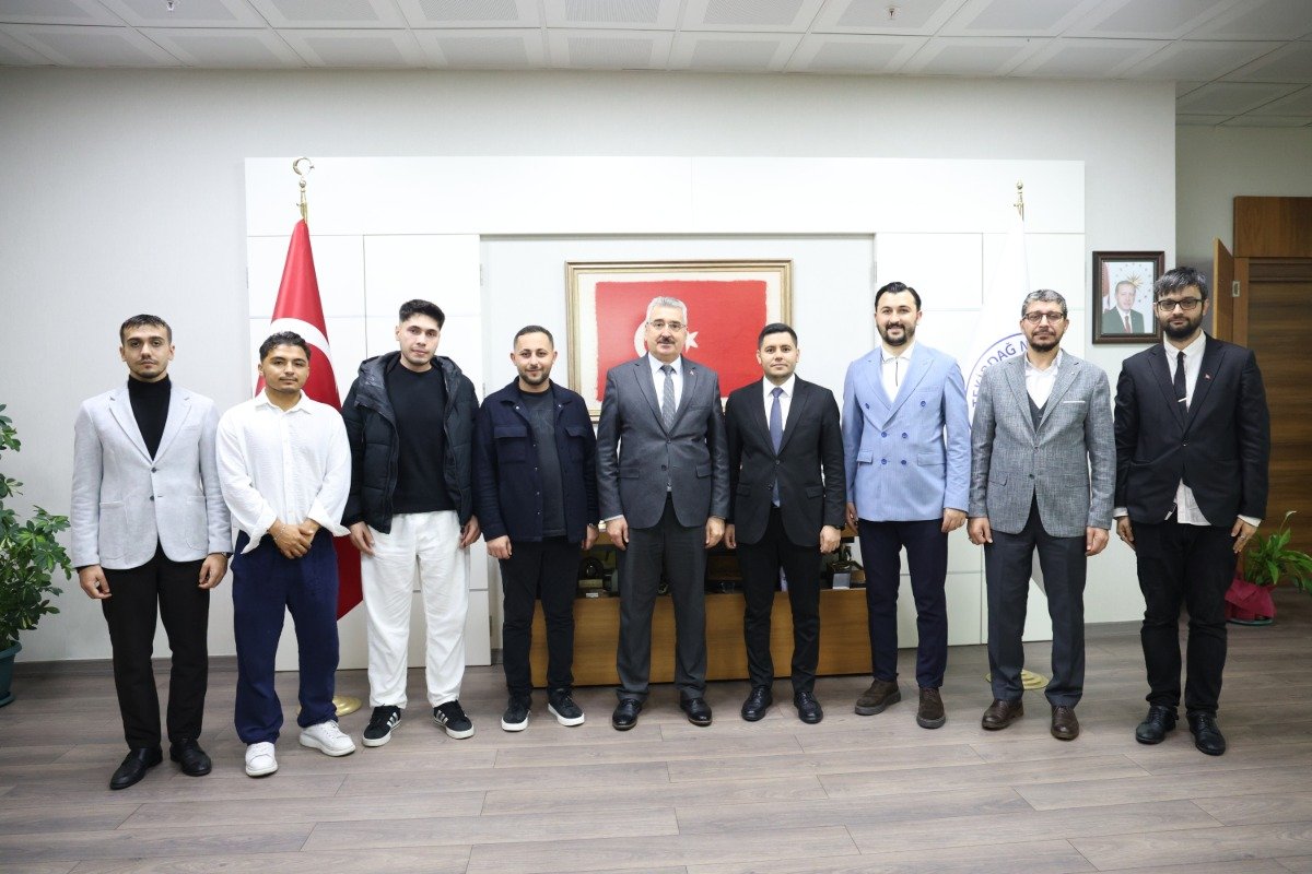 AK Parti Gençlik Kolları ve Üniak Heyetinden Rektör Prof. Dr. Mümin Şahin’e Nezaket Ziyareti
