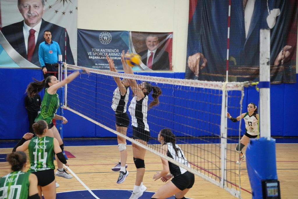 ÇBSK A Voleybol Takımı´ndan Net Galibiyet: 3-0