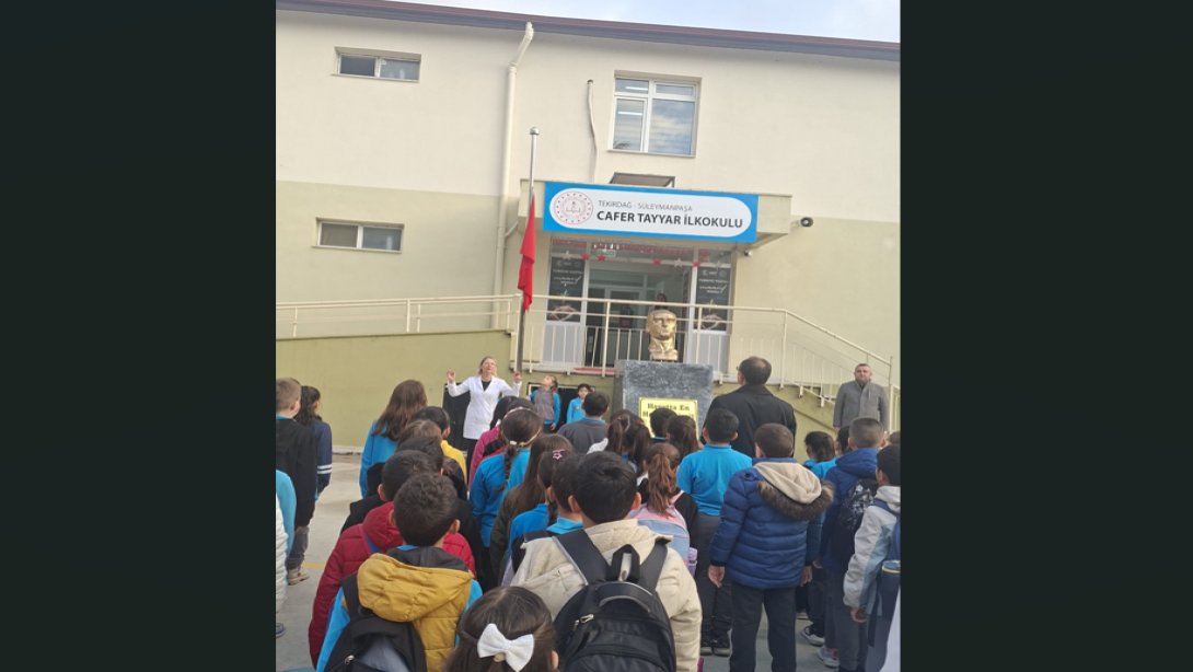 İlçe Millî Eğitim Müdürümüz İlçemiz Cafer Tayyar İlkokulunda Bayrak Töreni’ne Katıldı