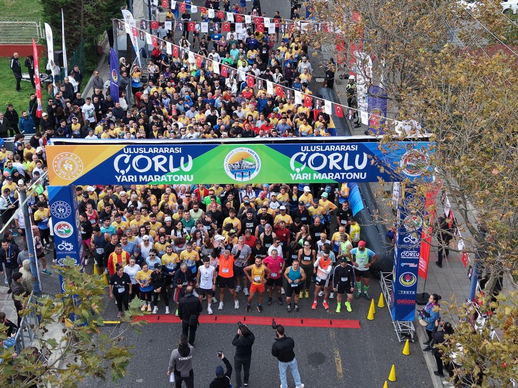 Uluslararası Çorlu Yarı Maratonu, Tarihî Bir Coşkuyla Gerçekleştirildi