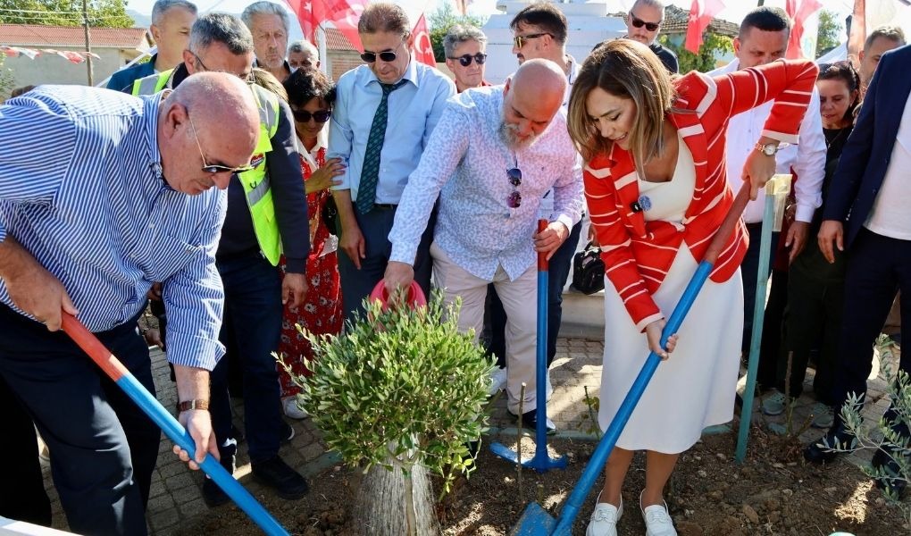 YOLLARI BİR ASIR ÖNCE AYRILAN MÜBADİL TORUNLARI SEMETLİ’DE AYNI SOFRADA BULUŞTU